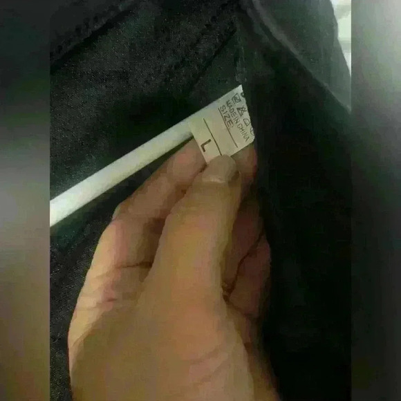 SHEIN Women’s size large distressed jeans ❤️ - Picture 6 of 6